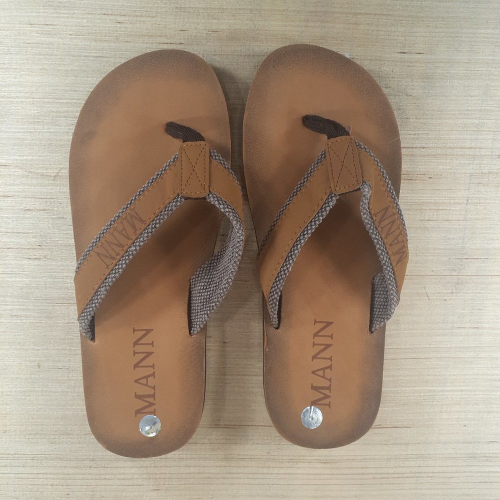 Mann Ladies Tan Flip-Flops Size 9